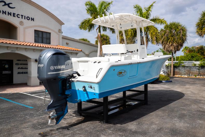 Thumbnail 10 for Used 2015 Sea Hunt Ultra 235 SE Center Console boat for sale in West Palm Beach, FL