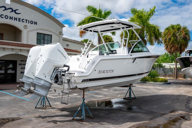 Thumbnail 7 for New 2021 Blackfin 252DC boat for sale in Fort Lauderdale, FL