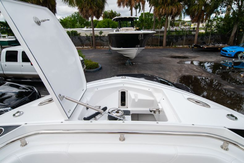 Thumbnail 51 for New 2021 Blackfin 252DC boat for sale in Fort Lauderdale, FL