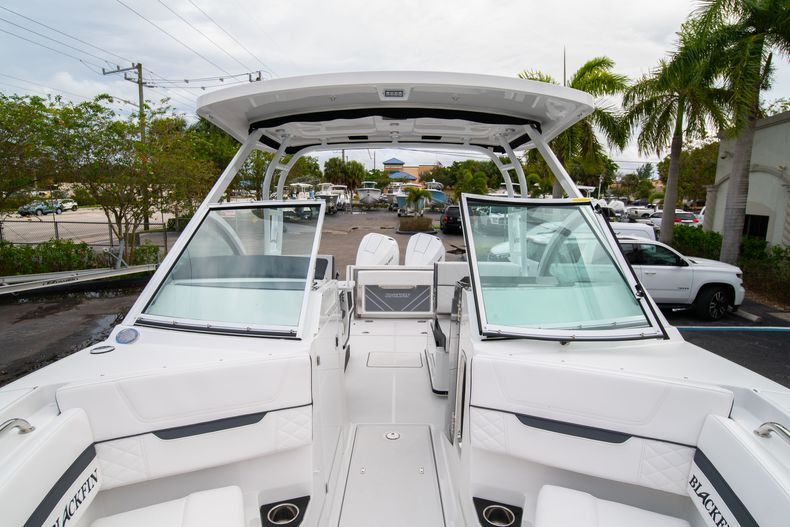 Thumbnail 52 for New 2021 Blackfin 252DC boat for sale in Fort Lauderdale, FL