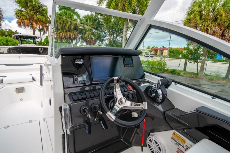 Thumbnail 25 for New 2021 Blackfin 252DC boat for sale in Fort Lauderdale, FL