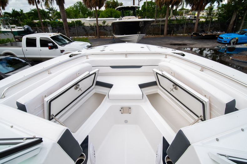 Thumbnail 49 for New 2021 Blackfin 252DC boat for sale in Fort Lauderdale, FL