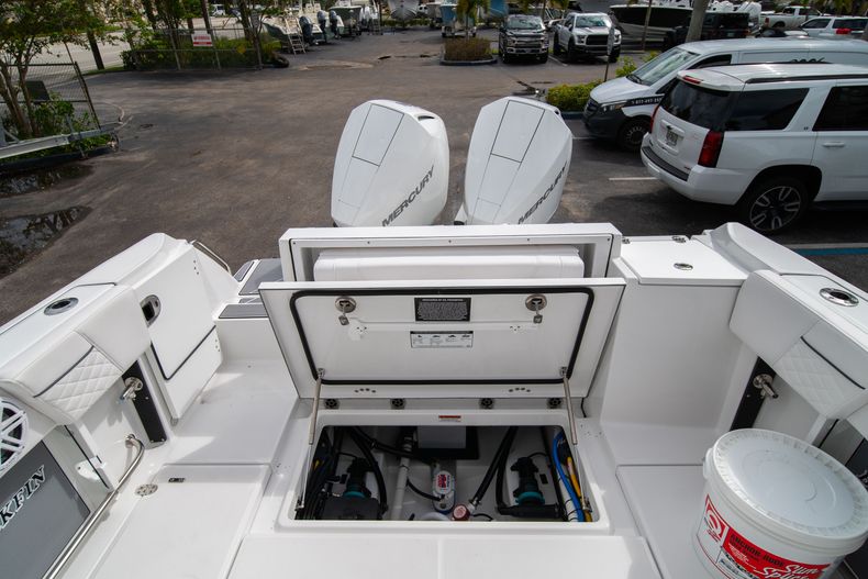 Thumbnail 11 for New 2021 Blackfin 252DC boat for sale in Fort Lauderdale, FL