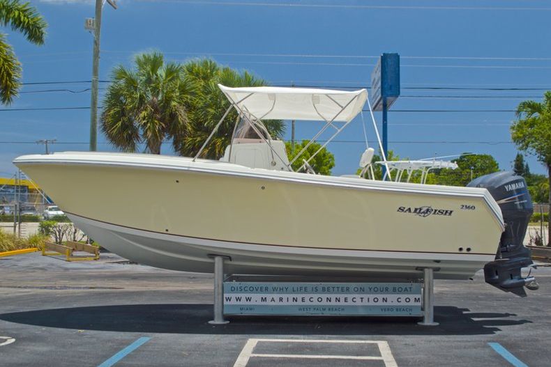 Thumbnail 4 for Used 2007 Sailfish 2360 CC Center Console boat for sale in West Palm Beach, FL