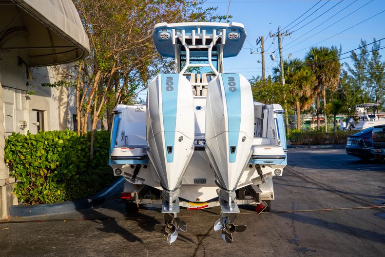 Thumbnail 7 for New 2021 Blackfin 272CC boat for sale in West Palm Beach, FL