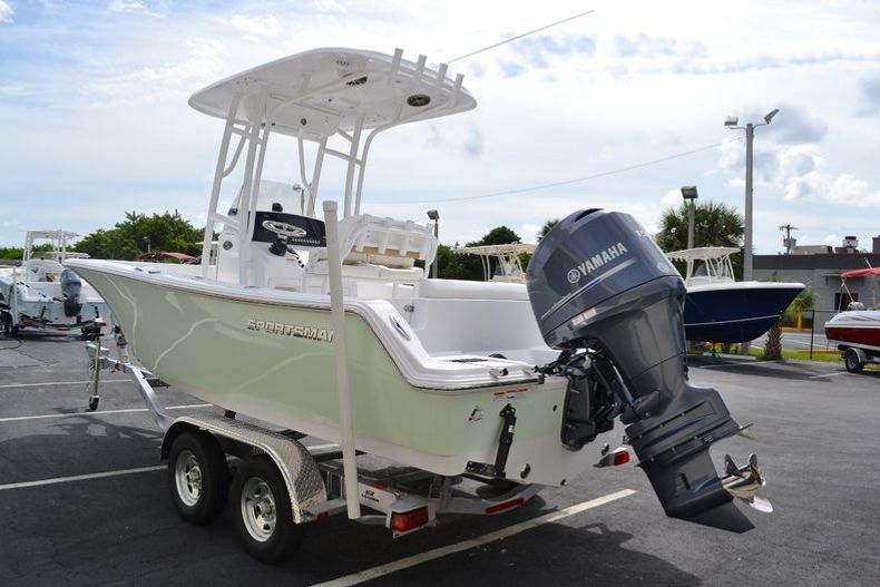 Thumbnail 4 for New 2015 Sportsman Open 212 Center Console boat for sale in West Palm Beach, FL