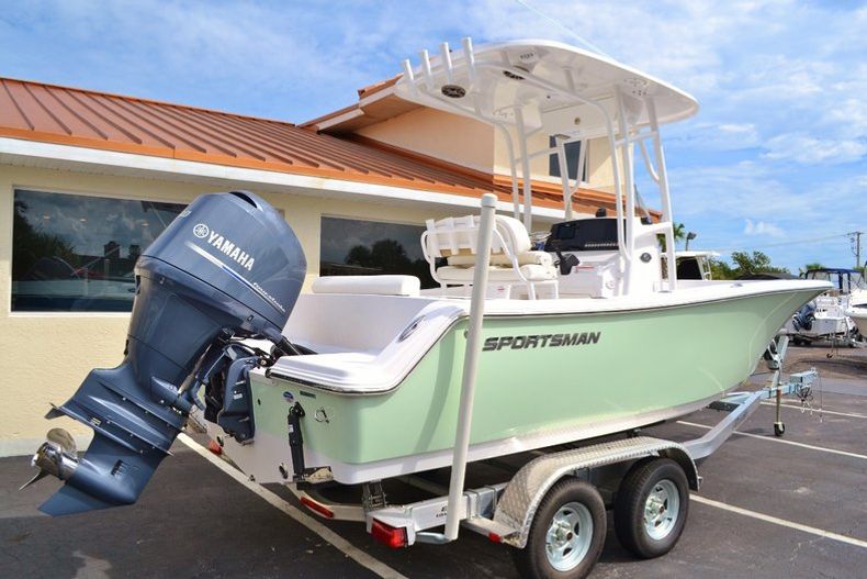 Thumbnail 5 for New 2015 Sportsman Open 212 Center Console boat for sale in West Palm Beach, FL