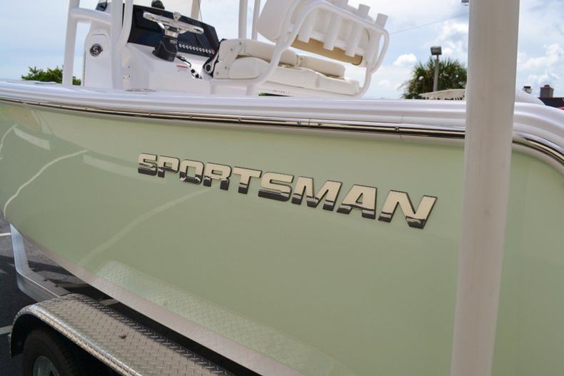 Thumbnail 9 for New 2015 Sportsman Open 212 Center Console boat for sale in West Palm Beach, FL