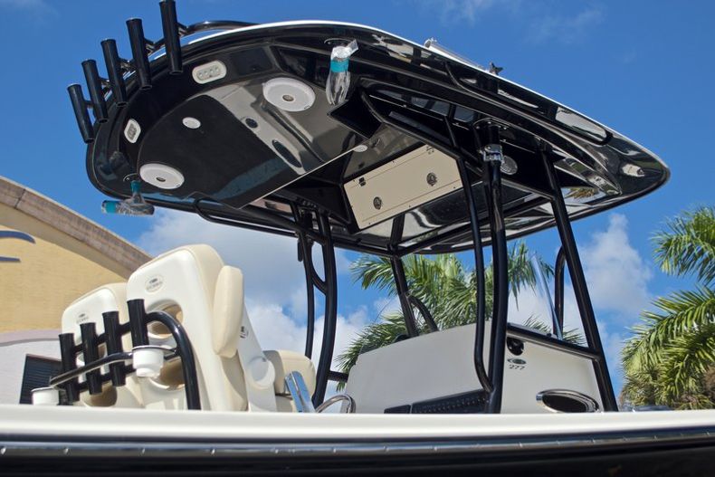Thumbnail 10 for New 2017 Cobia 277 Center Console boat for sale in West Palm Beach, FL