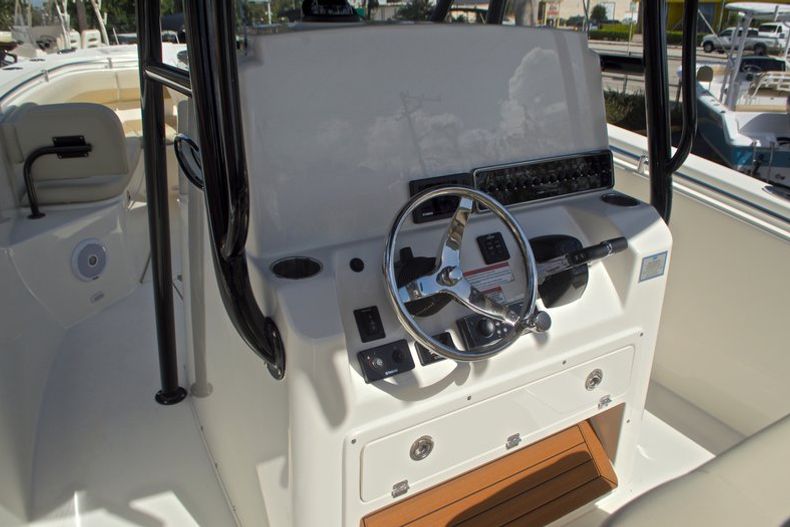 Thumbnail 34 for New 2017 Cobia 277 Center Console boat for sale in West Palm Beach, FL