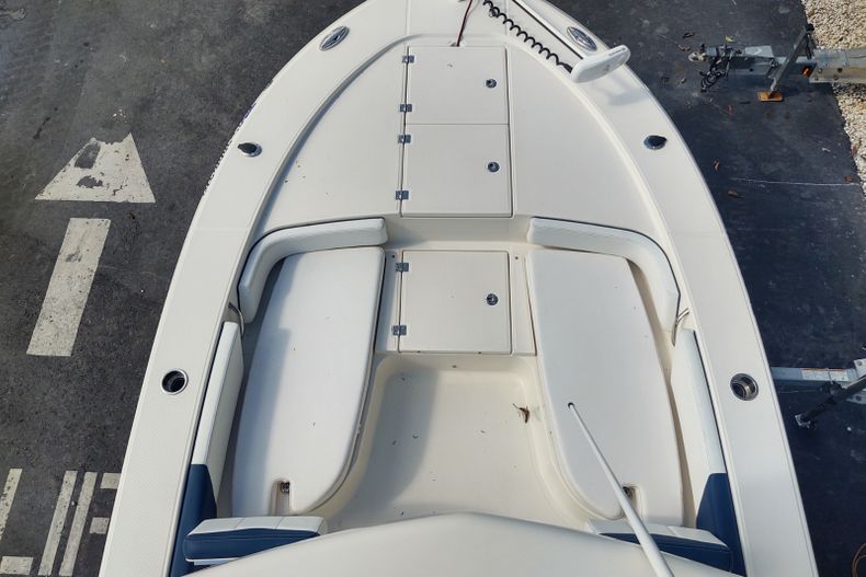 Thumbnail 14 for Used 2019 Robalo 246 Cayman SD boat for sale in Islamorada, FL