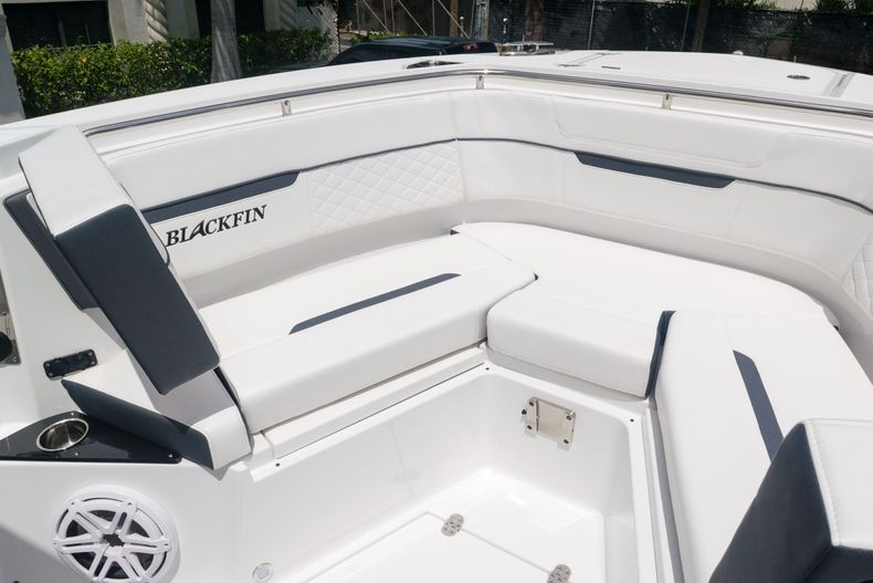 Thumbnail 32 for Used 2021 Blackfin 272CC boat for sale in West Palm Beach, FL