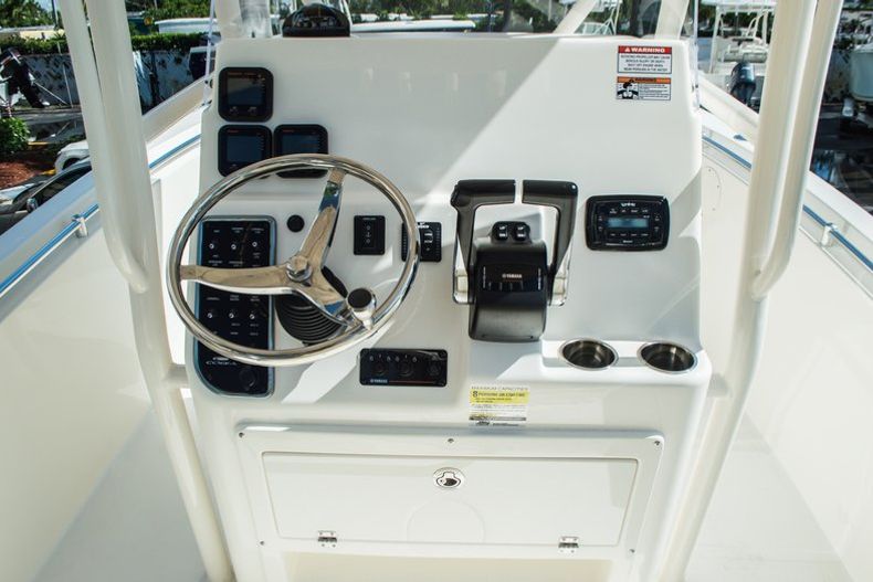 Thumbnail 29 for New 2015 Cobia 237 Center Console boat for sale in West Palm Beach, FL