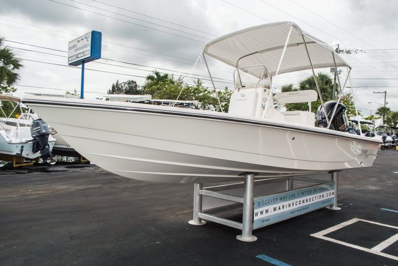 Thumbnail 3 for Used 2012 Pathfinder 2200 TRS Bay Boat boat for sale in West Palm Beach, FL