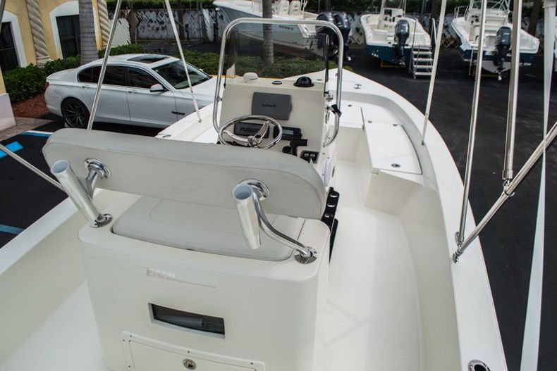 Thumbnail 8 for Used 2012 Pathfinder 2200 TRS Bay Boat boat for sale in West Palm Beach, FL