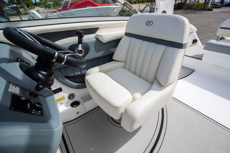 Thumbnail 41 for Used 2021 Cobalt 25SC boat for sale in West Palm Beach, FL