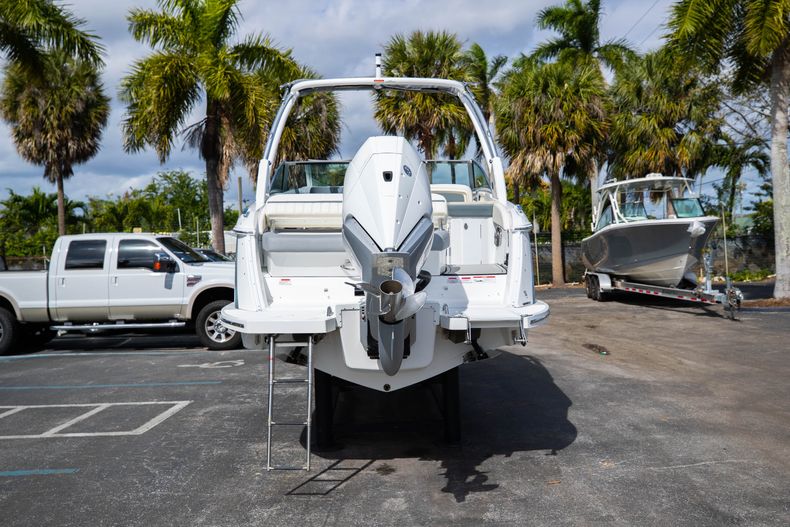 Thumbnail 15 for Used 2021 Cobalt 25SC boat for sale in West Palm Beach, FL