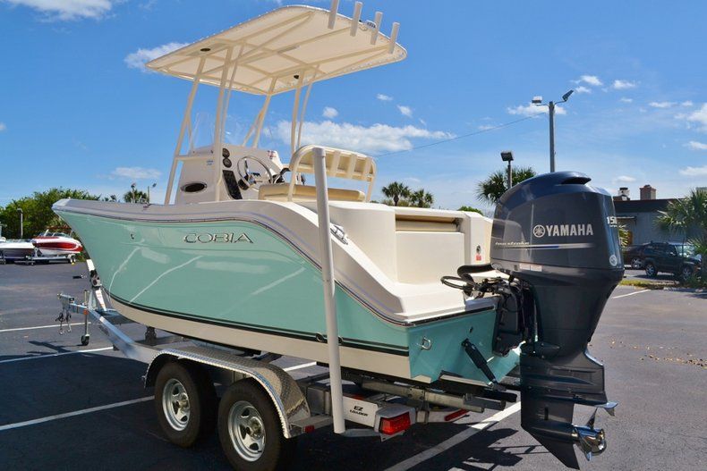 Thumbnail 5 for New 2014 Cobia 201 Center Console boat for sale in Vero Beach, FL