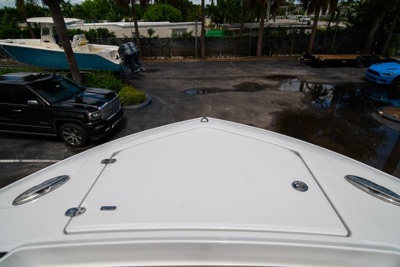Thumbnail 64 for New 2021 Blackfin 332CC boat for sale in Fort Lauderdale, FL