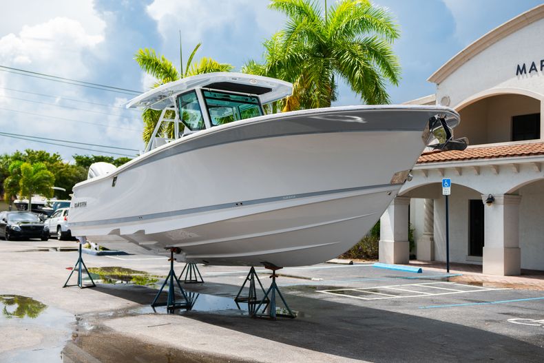 Thumbnail 1 for New 2021 Blackfin 332CC boat for sale in Fort Lauderdale, FL