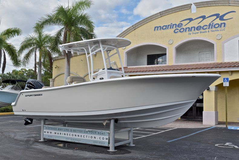 Thumbnail 1 for New 2018 Sportsman Open 232 Center Console boat for sale in West Palm Beach, FL
