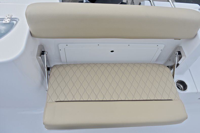 Thumbnail 15 for New 2018 Sportsman Open 232 Center Console boat for sale in West Palm Beach, FL