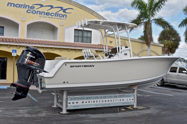Thumbnail 7 for New 2018 Sportsman Open 232 Center Console boat for sale in West Palm Beach, FL