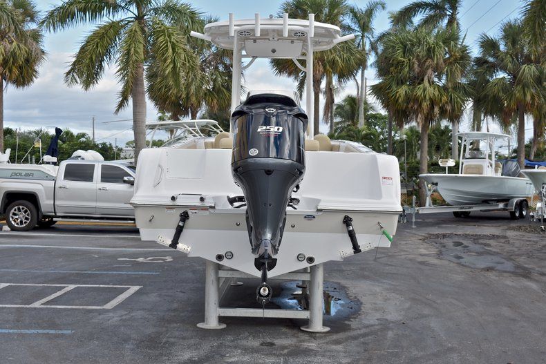 Thumbnail 6 for New 2018 Sportsman Open 232 Center Console boat for sale in West Palm Beach, FL