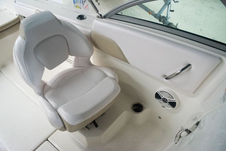 Thumbnail 16 for Used 2017 Robalo R207 Dual Console boat for sale in Miami, FL