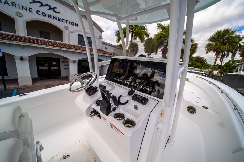 Thumbnail 24 for Used 2015 Sportsman Heritage 251 Center Console boat for sale in West Palm Beach, FL