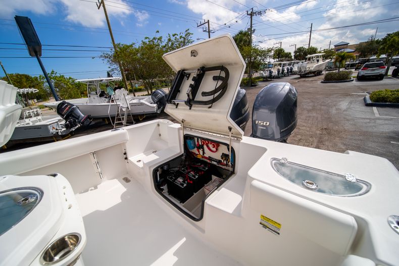Thumbnail 14 for Used 2015 Sportsman Heritage 251 Center Console boat for sale in West Palm Beach, FL
