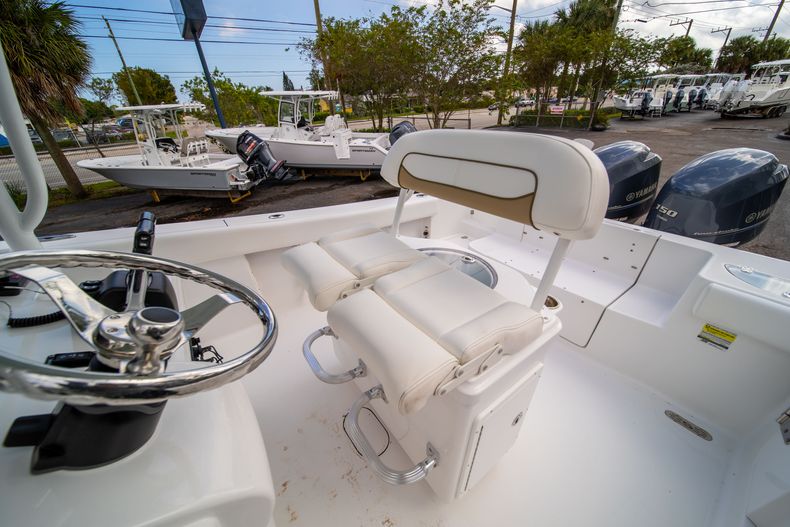 Thumbnail 33 for Used 2015 Sportsman Heritage 251 Center Console boat for sale in West Palm Beach, FL
