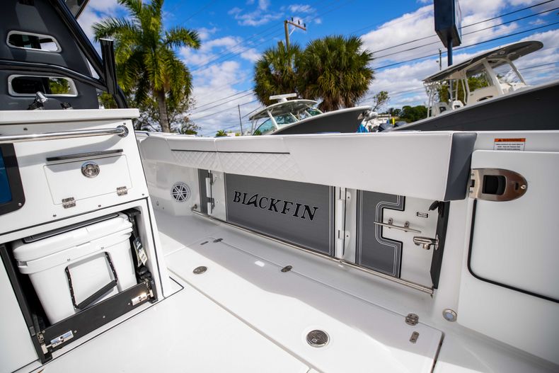 Thumbnail 22 for New 2021 Blackfin 332CC boat for sale in Fort Lauderdale, FL