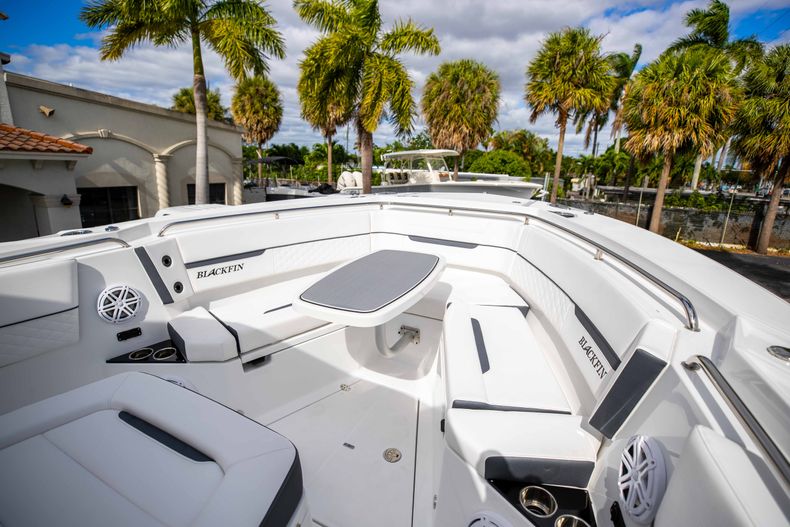 Thumbnail 54 for New 2021 Blackfin 332CC boat for sale in Fort Lauderdale, FL