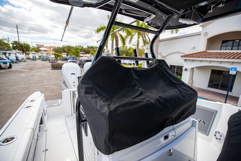 Thumbnail 67 for New 2021 Blackfin 332CC boat for sale in Fort Lauderdale, FL