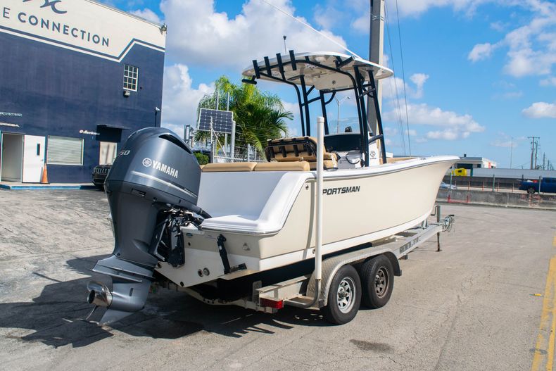 Thumbnail 7 for Used 2019 Sportsman Heritage 231 Center Console boat for sale in Miami, FL
