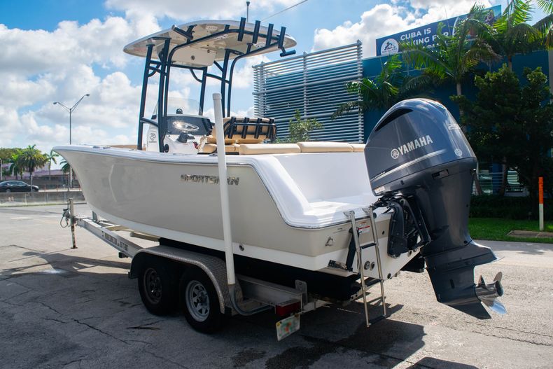 Thumbnail 5 for Used 2019 Sportsman Heritage 231 Center Console boat for sale in Miami, FL