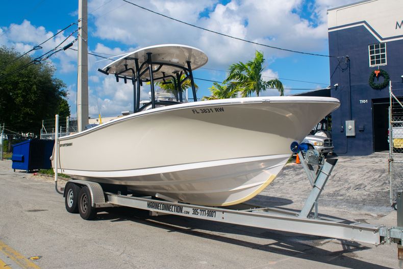 Thumbnail 1 for Used 2019 Sportsman Heritage 231 Center Console boat for sale in Miami, FL