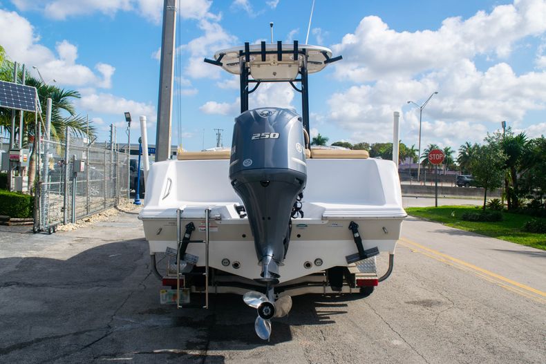 Thumbnail 6 for Used 2019 Sportsman Heritage 231 Center Console boat for sale in Miami, FL