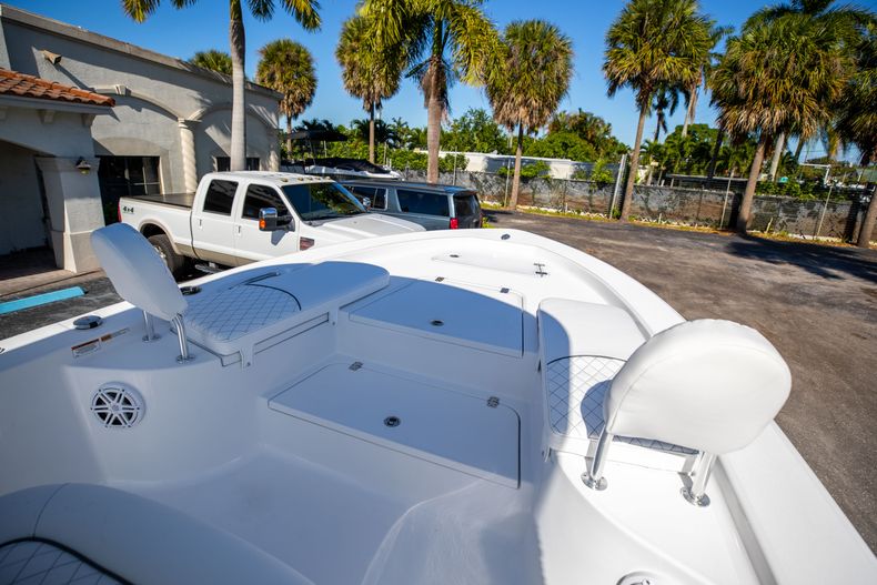 Thumbnail 28 for New 2021 Sportsman Masters 247 Bay Boat boat for sale in West Palm Beach, FL