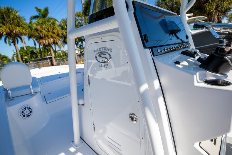 Thumbnail 26 for New 2021 Sportsman Masters 247 Bay Boat boat for sale in West Palm Beach, FL