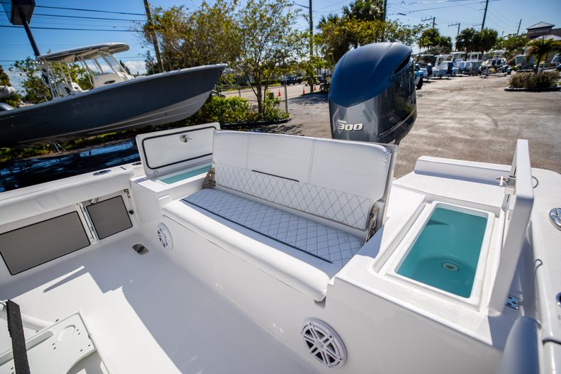 Thumbnail 12 for New 2021 Sportsman Masters 247 Bay Boat boat for sale in West Palm Beach, FL