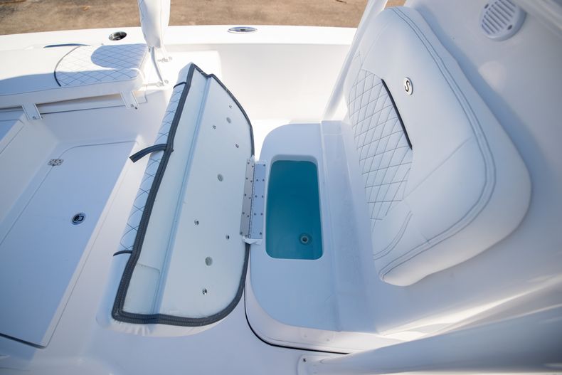 Thumbnail 34 for New 2021 Sportsman Masters 247 Bay Boat boat for sale in West Palm Beach, FL