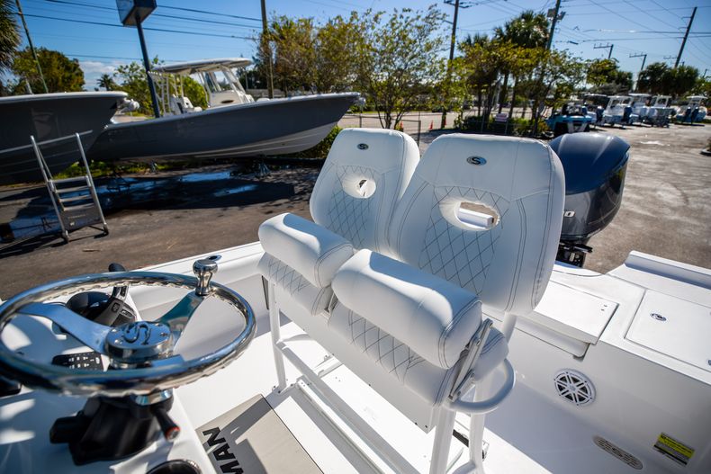 Thumbnail 24 for New 2021 Sportsman Masters 247 Bay Boat boat for sale in West Palm Beach, FL
