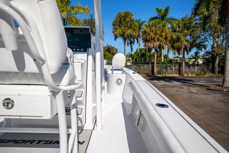 Thumbnail 13 for New 2021 Sportsman Masters 247 Bay Boat boat for sale in West Palm Beach, FL