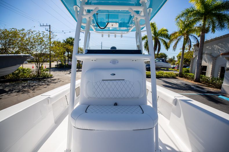 Thumbnail 33 for New 2021 Sportsman Masters 247 Bay Boat boat for sale in West Palm Beach, FL