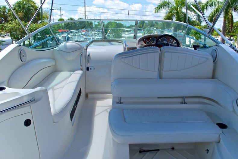 Thumbnail 20 for Used 2001 Maxum 2700 SCR Sport Cruiser boat for sale in West Palm Beach, FL