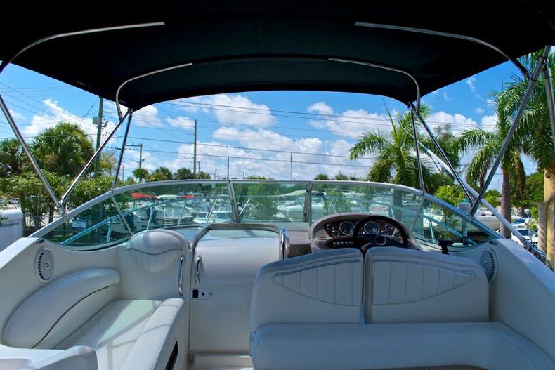 Thumbnail 21 for Used 2001 Maxum 2700 SCR Sport Cruiser boat for sale in West Palm Beach, FL