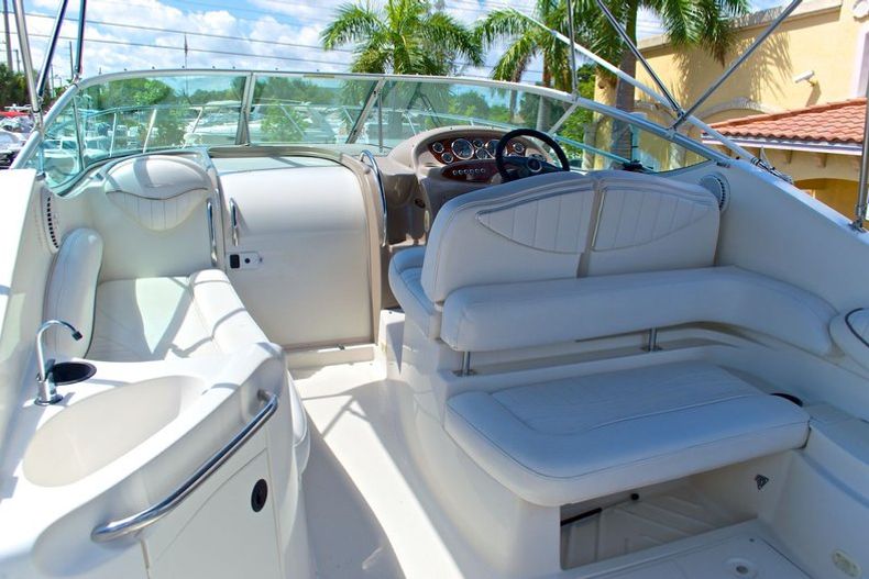 Thumbnail 23 for Used 2001 Maxum 2700 SCR Sport Cruiser boat for sale in West Palm Beach, FL