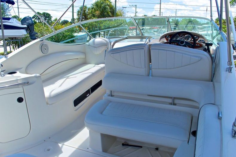 Thumbnail 22 for Used 2001 Maxum 2700 SCR Sport Cruiser boat for sale in West Palm Beach, FL